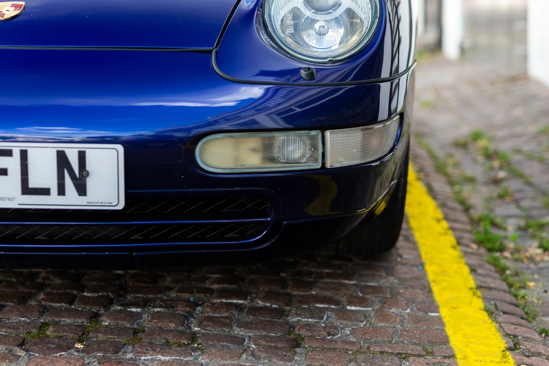 1995 Porsche 993 Carrera 4 - Image 10 of 31
