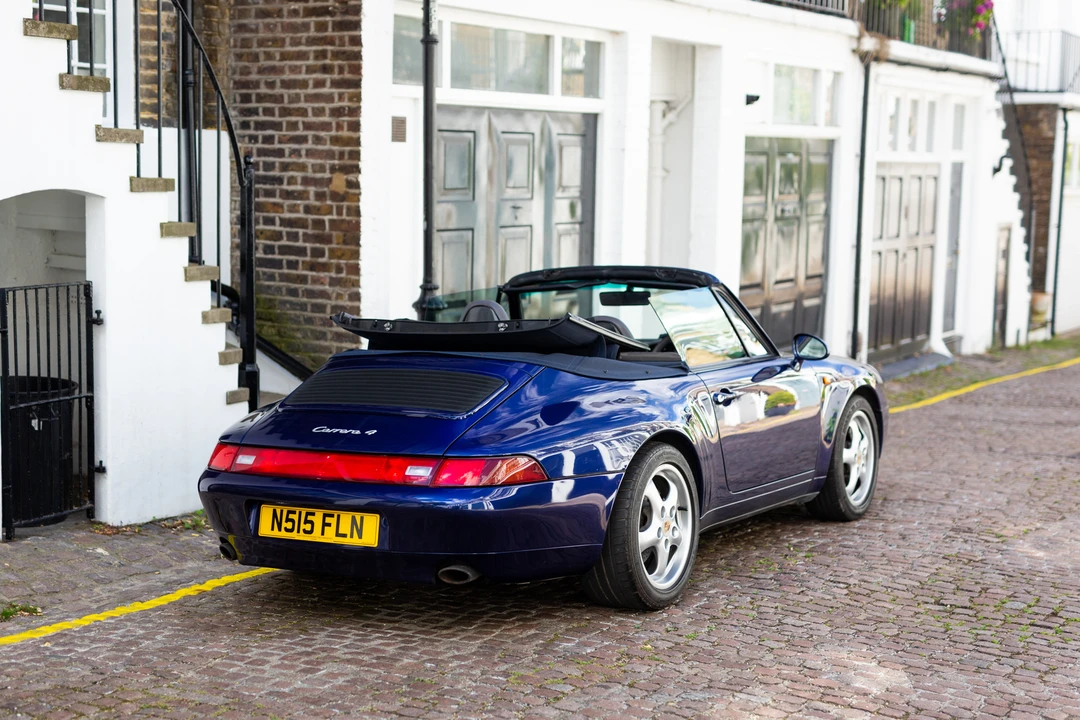 1995 Porsche 993 Carrera 4 - Image 25 of 31