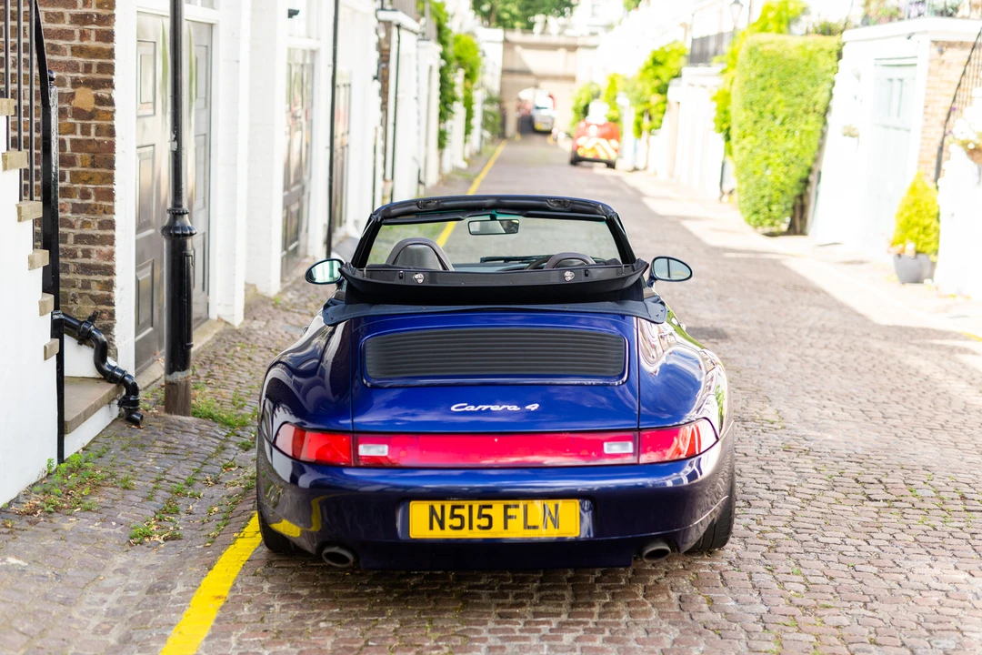 1995 Porsche 993 Carrera 4 - Image 26 of 31