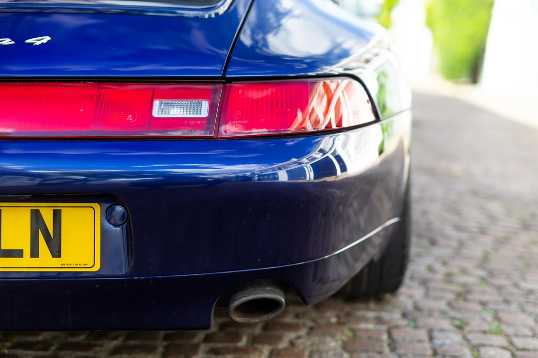 1995 Porsche 993 Carrera 4 - Image 28 of 31