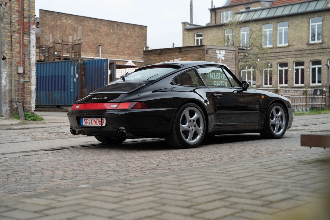 1995 Porsche 993 Carrera 4S - Image 13 of 31