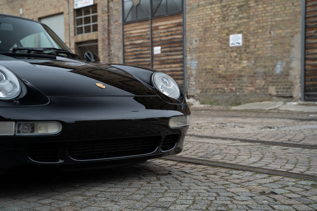 1995 Porsche 993 Carrera 4S - Image 23 of 31