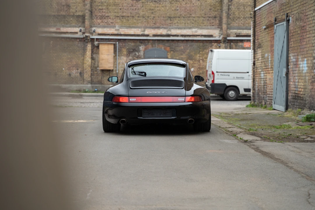 1995 Porsche 993 Carrera 4S - Image 15 of 31