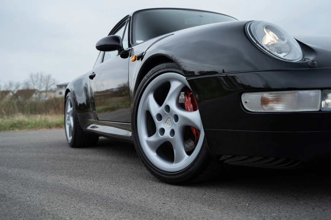 1995 Porsche 993 Carrera 4S - Image 27 of 31