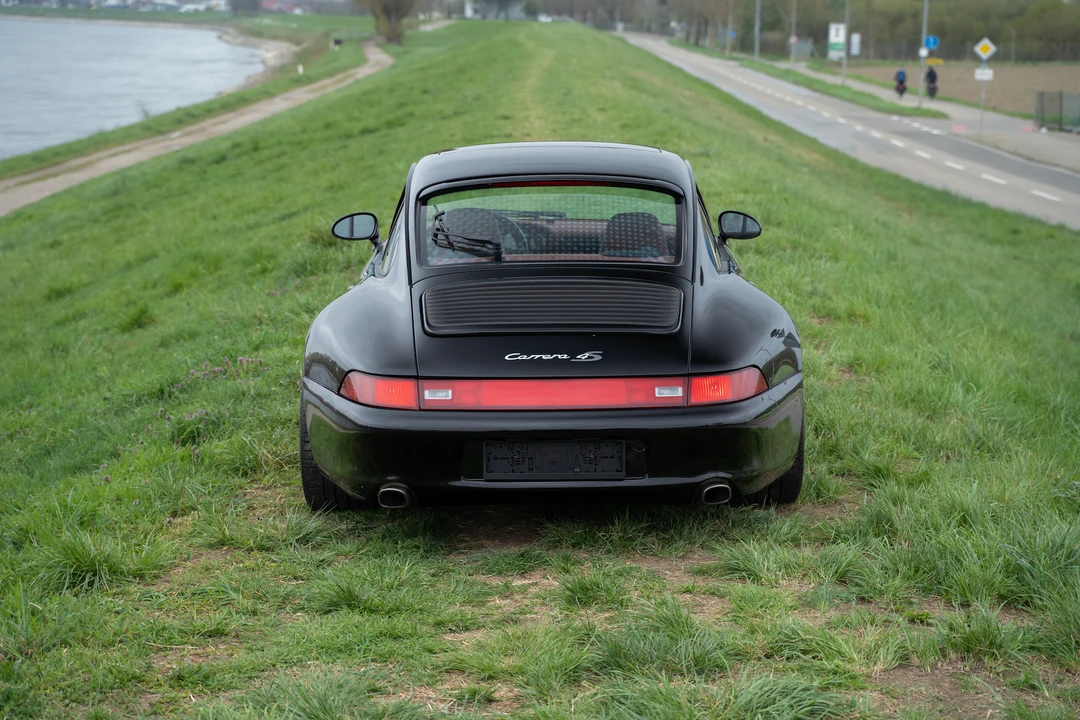 1995 Porsche 993 Carrera 4S - Image 7 of 31