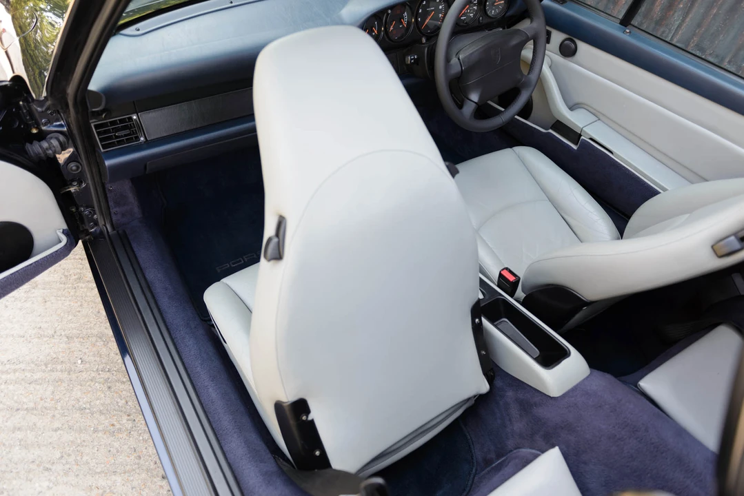 1995 Porsche 993 Carrera - Image 28 of 31