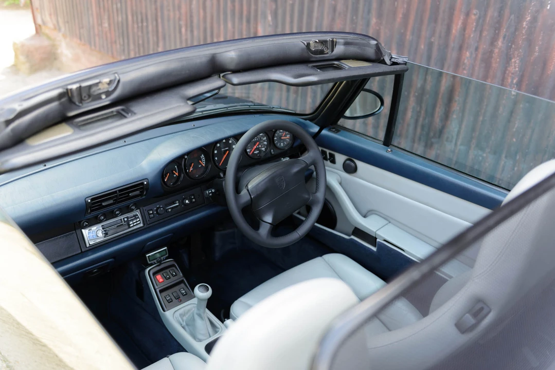 1995 Porsche 993 Carrera - Image 10 of 31