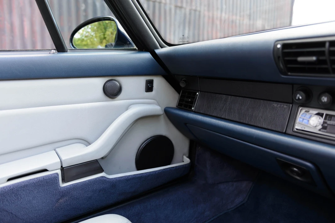 1995 Porsche 993 Carrera - Image 4 of 31