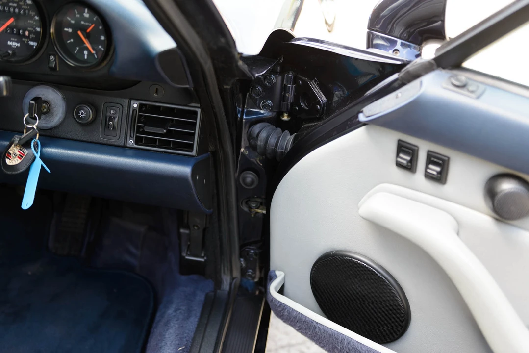 1995 Porsche 993 Carrera - Image 20 of 31