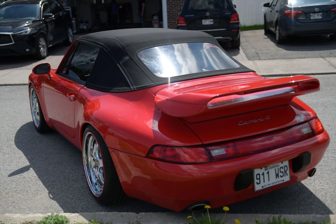 1995 Porsche 993 Carrera 4 - Image 5 of 22