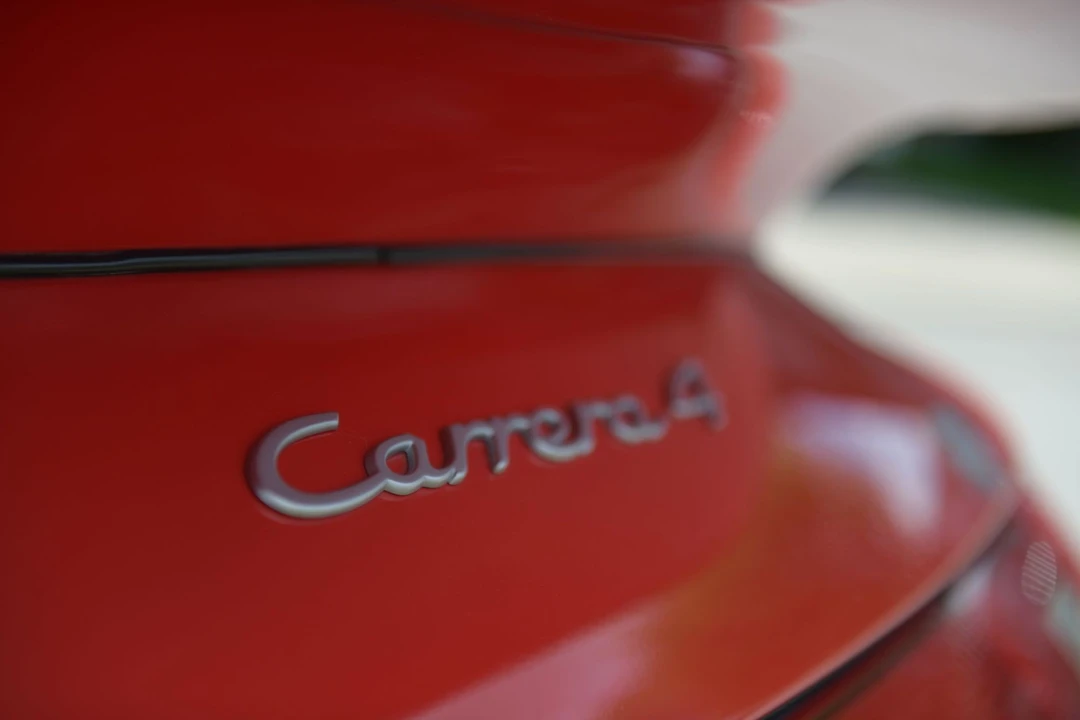 1995 Porsche 993 Carrera 4 - Image 8 of 22