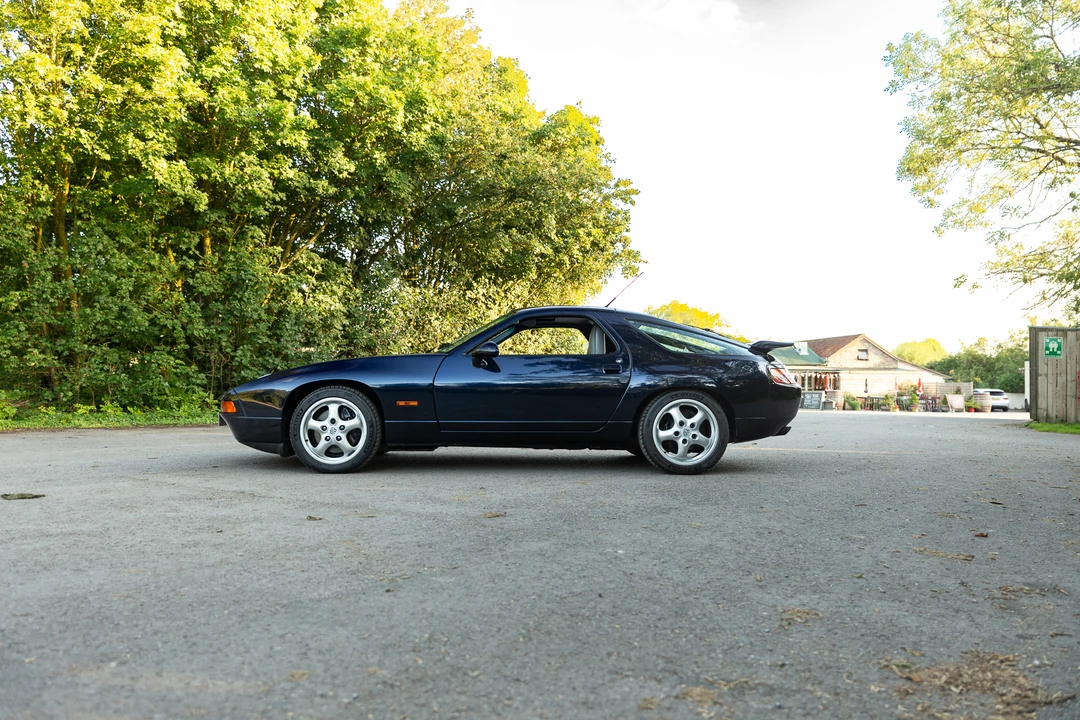 1995 Porsche 928 GTS - Image 9 of 31