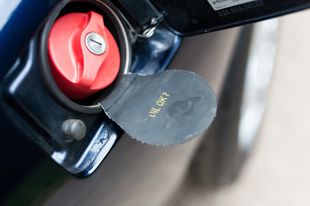 1995 Porsche 928 GTS - Image 13 of 31