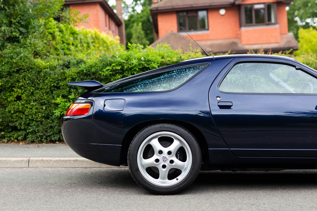 1995 Porsche 928 GTS - Image 16 of 31