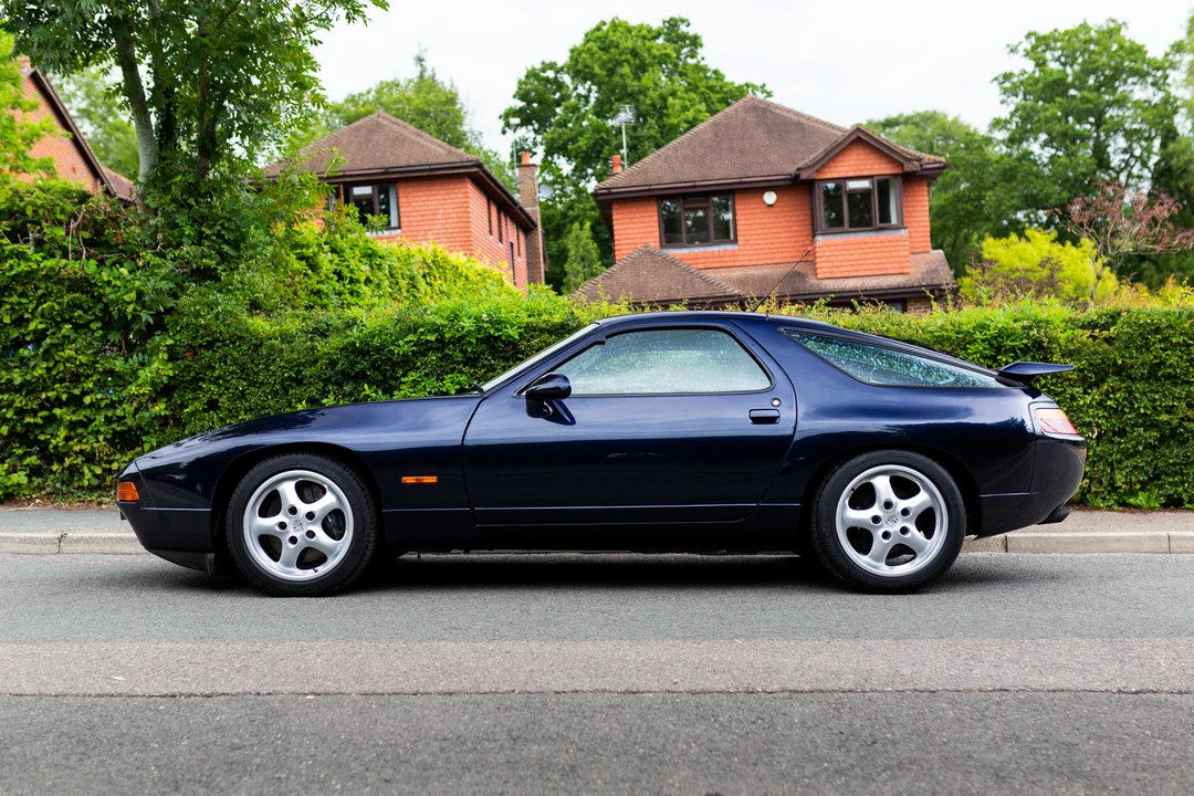 1995 Porsche 928 GTS - Image 10 of 31