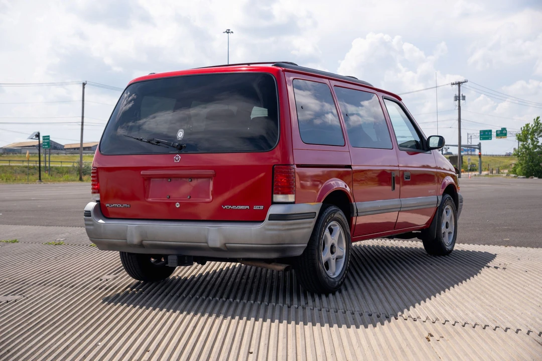 1995 Plymouth Voyager & Grand Voyager - Image 11 of 31