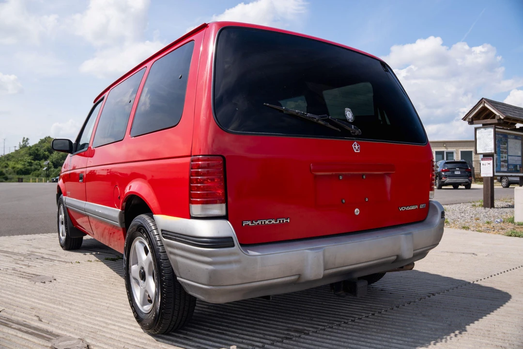 1995 Plymouth Voyager & Grand Voyager - Image 9 of 31