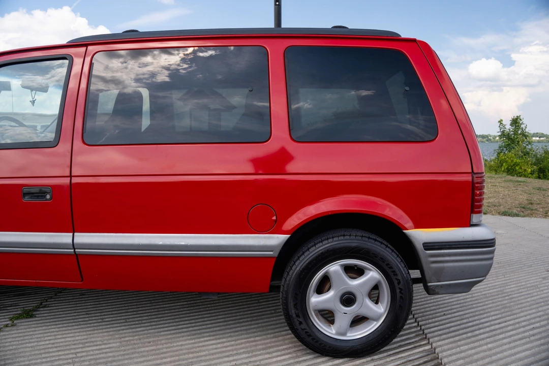 1995 Plymouth Voyager & Grand Voyager - Image 24 of 31