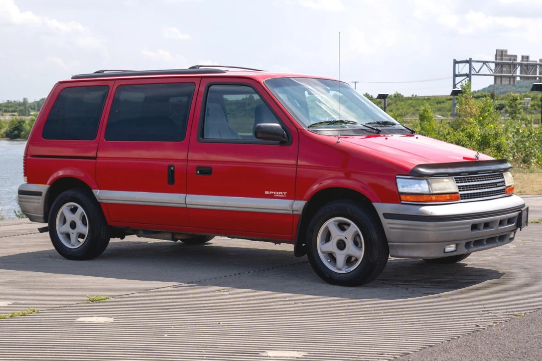 1995 Plymouth Voyager & Grand Voyager - Image 3 of 31
