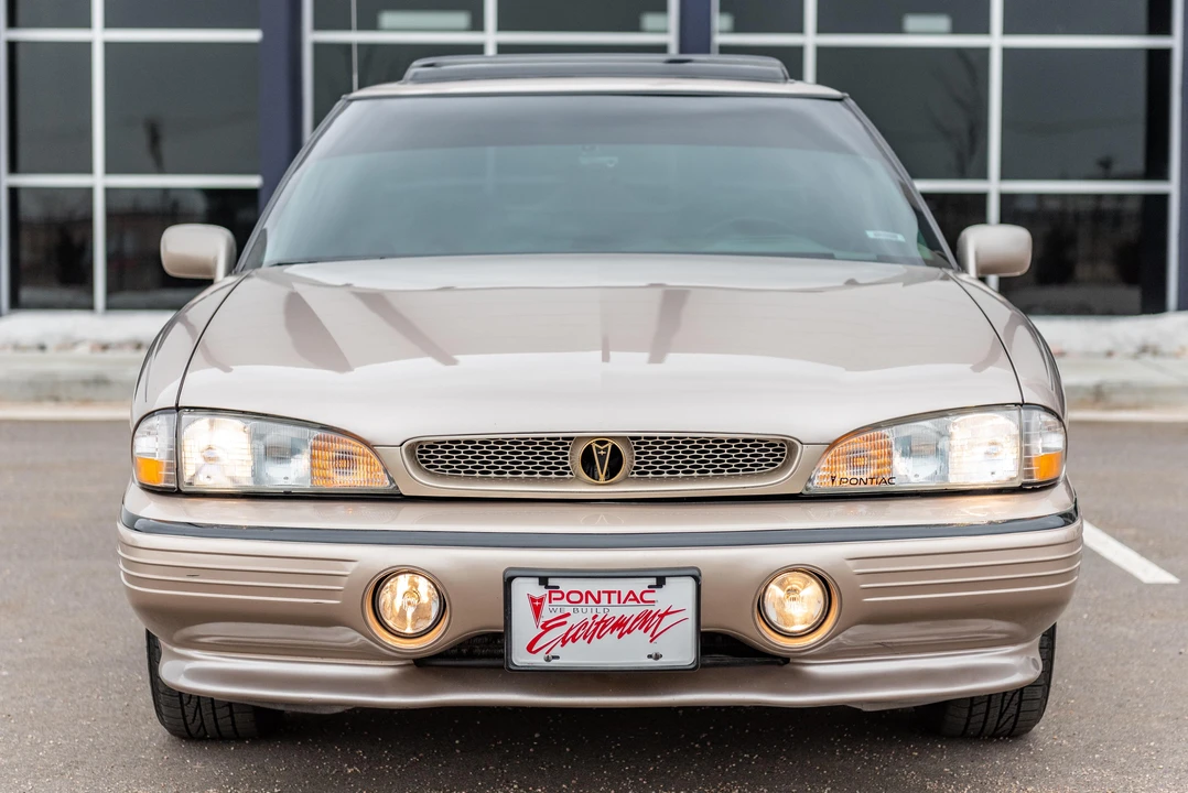 1995 Pontiac Bonneville 5th+ Gen - Image 6 of 31