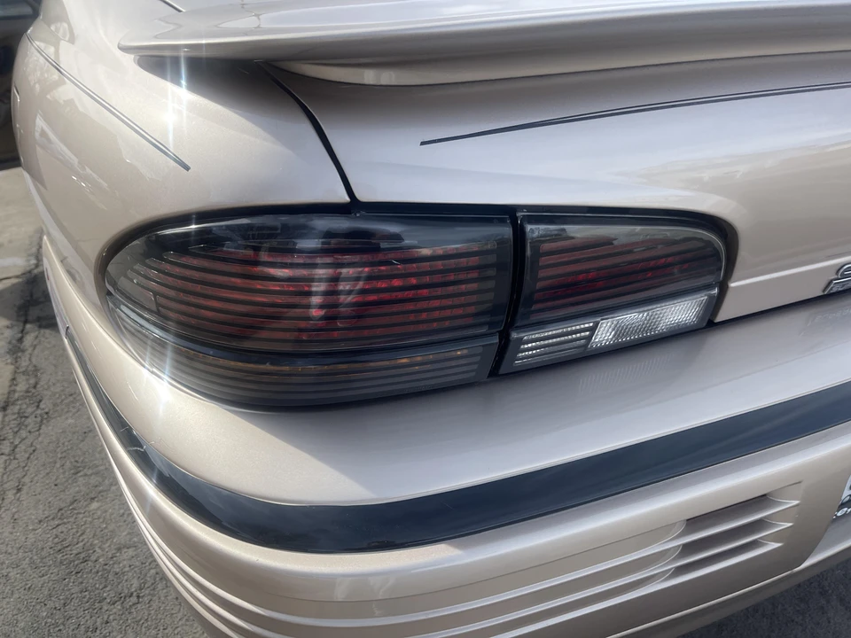 1995 Pontiac Bonneville 5th+ Gen - Image 27 of 31