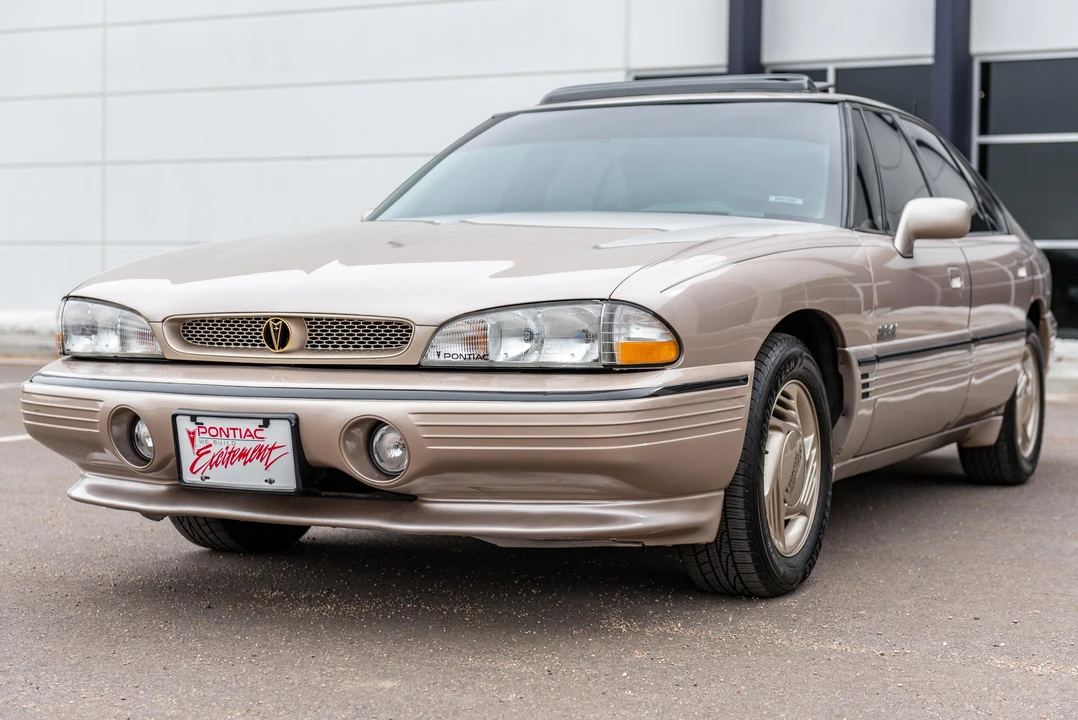 1995 Pontiac Bonneville 5th+ Gen - Image 7 of 31