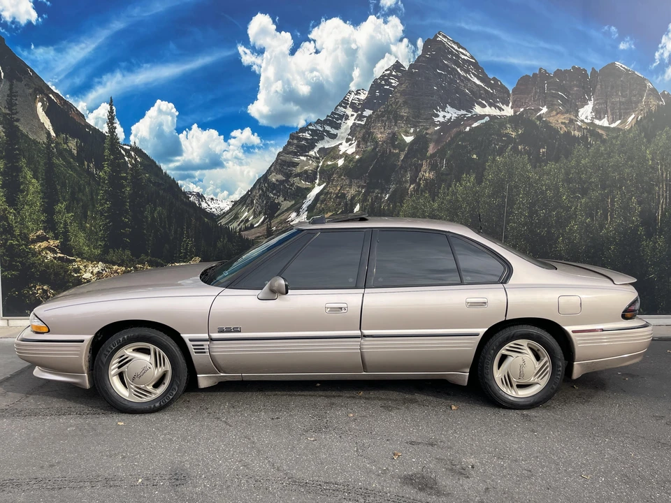 1995 Pontiac Bonneville 5th+ Gen - Image 11 of 31