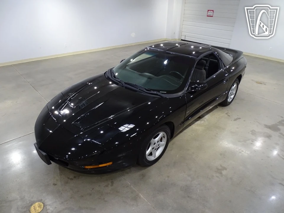 1995 Pontiac Firebird 4th Gen - Image 3 of 12