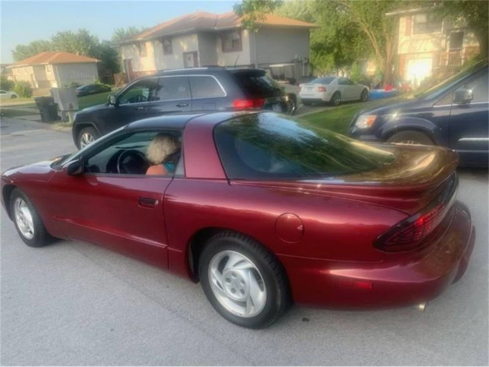 1995 Pontiac Firebird 4th Gen - Image 2 of 3