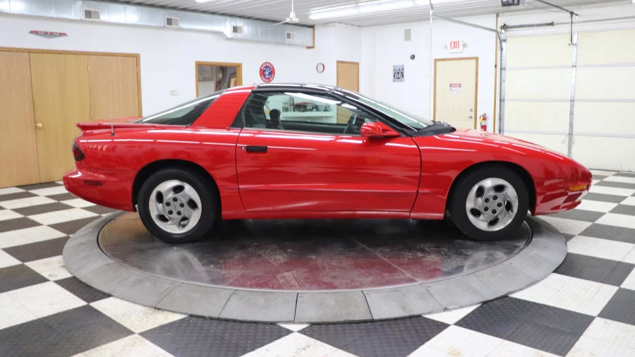 1995 Pontiac Firebird 4th Gen - Image 14 of 16