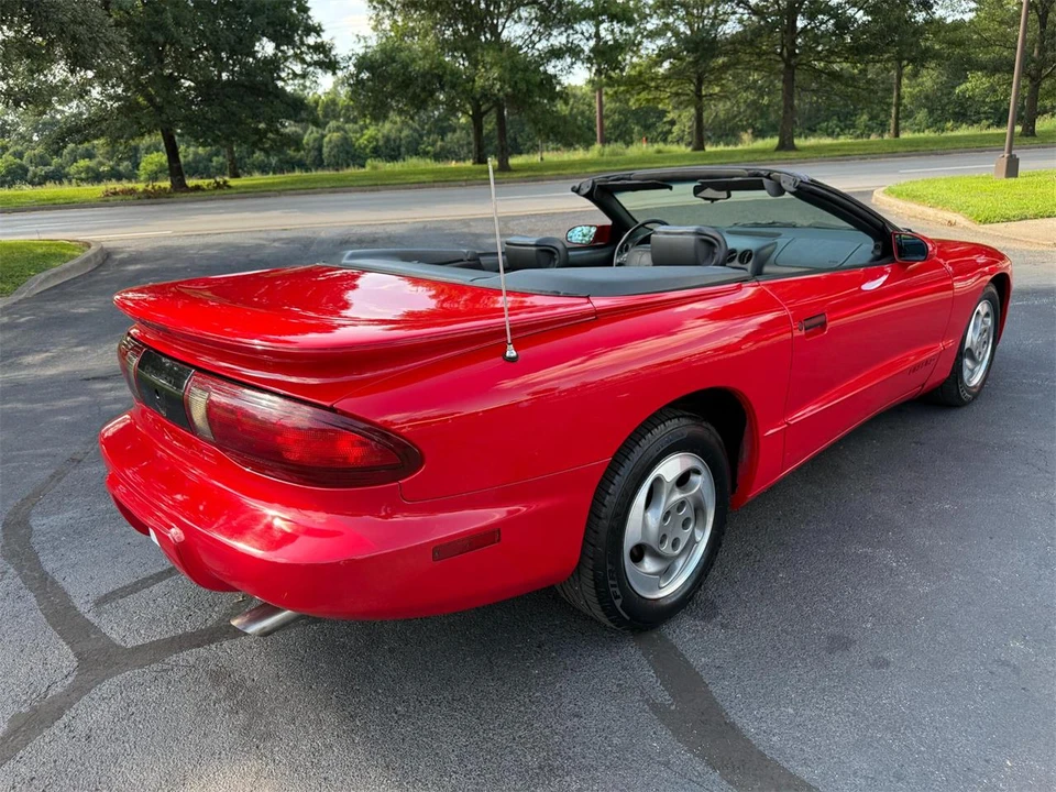 1995 Pontiac Firebird 4th Gen - Image 7 of 30