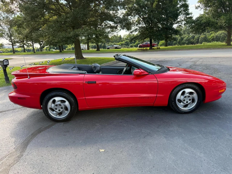 1995 Pontiac Firebird 4th Gen - Image 8 of 30
