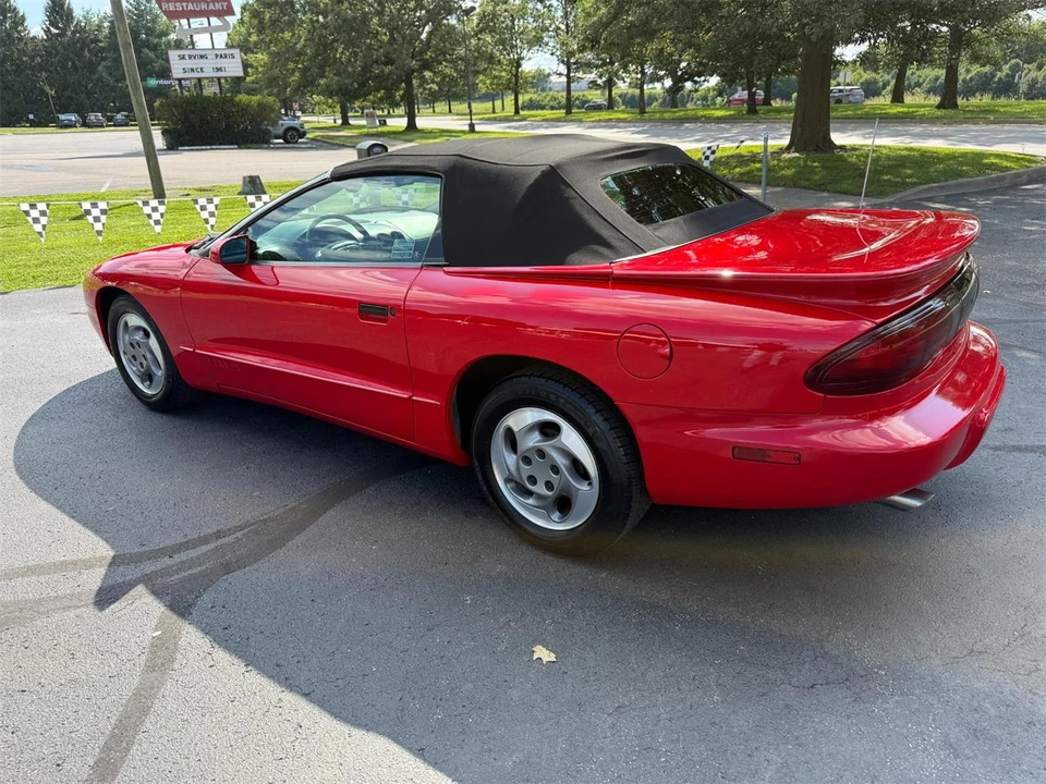 1995 Pontiac Firebird 4th Gen - Image 13 of 30