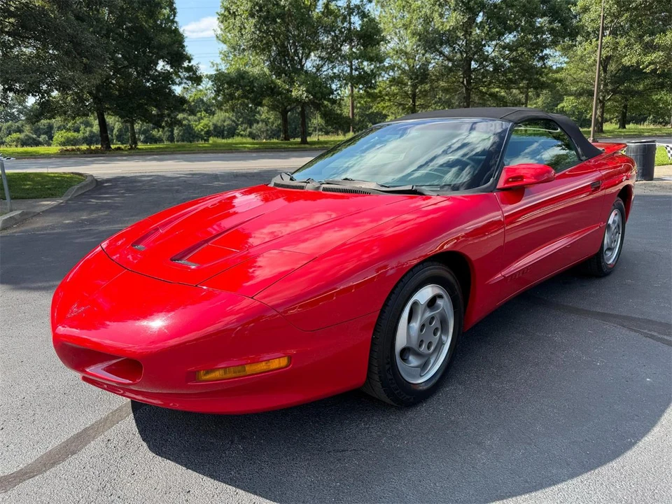 1995 Pontiac Firebird 4th Gen - Image 10 of 30