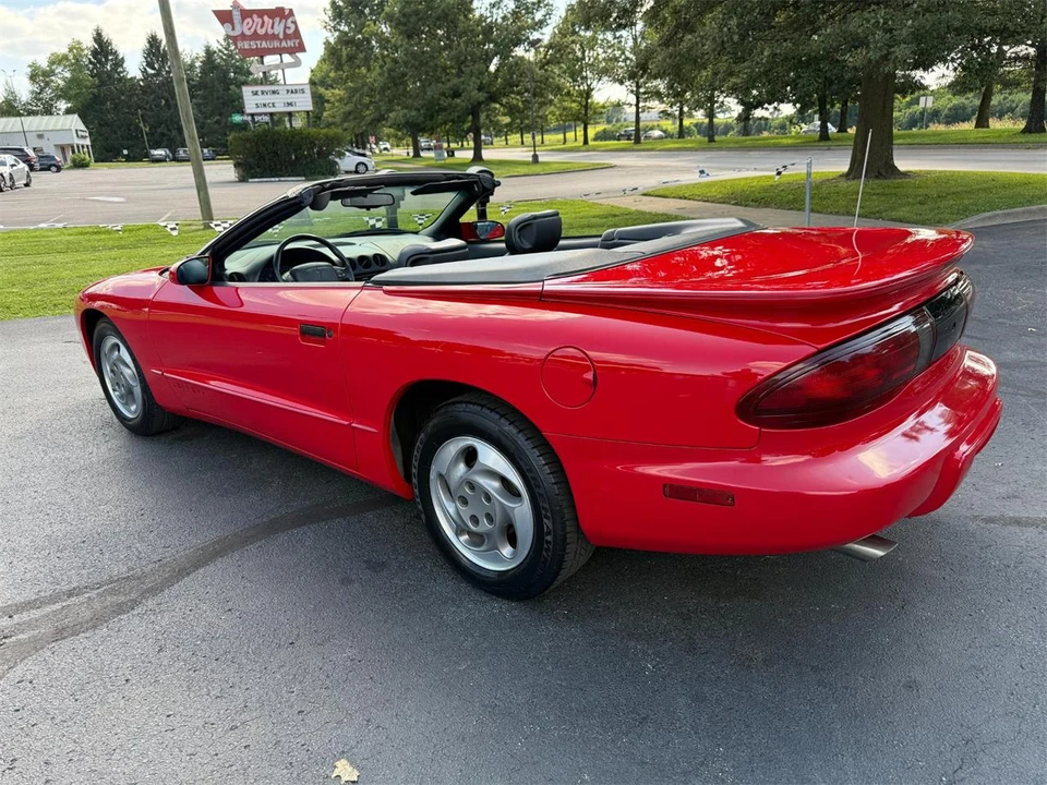 1995 Pontiac Firebird 4th Gen - Image 5 of 30