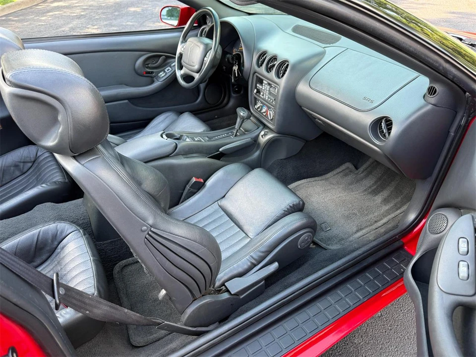 1995 Pontiac Firebird 4th Gen - Image 23 of 30