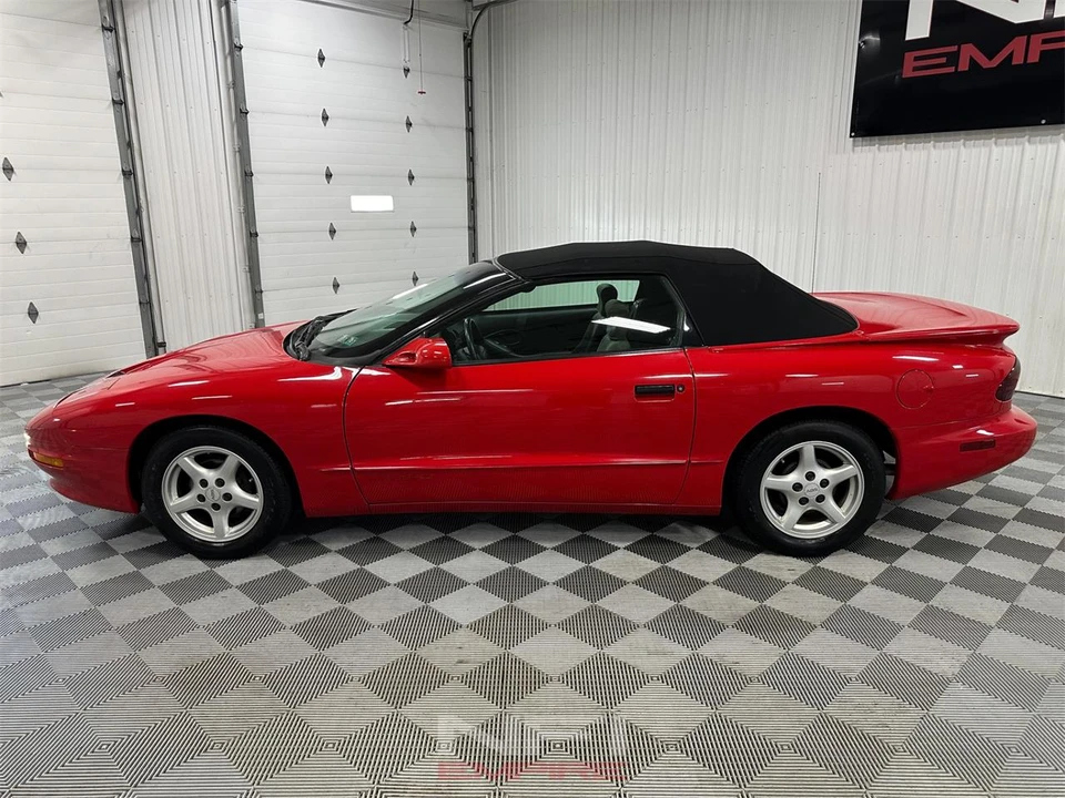 1995 Pontiac Firebird 4th Gen - Image 4 of 31