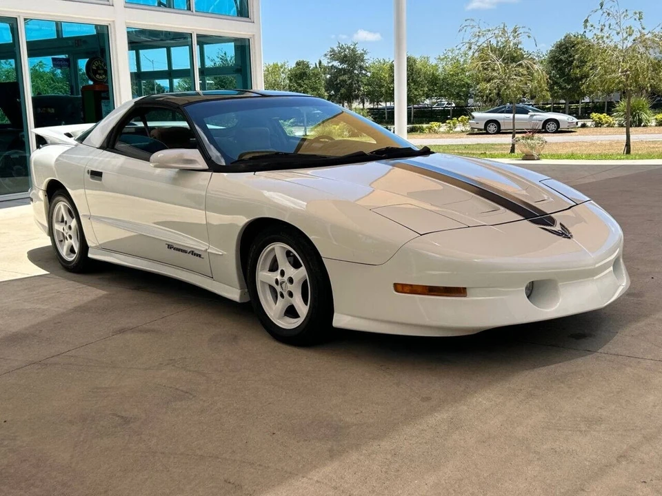 1995 Pontiac Firebird 4th Gen - Image 3 of 12
