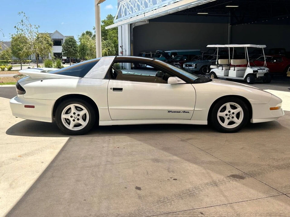 1995 Pontiac Firebird 4th Gen - Image 4 of 21