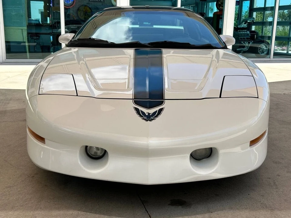 1995 Pontiac Firebird 4th Gen - Image 2 of 12