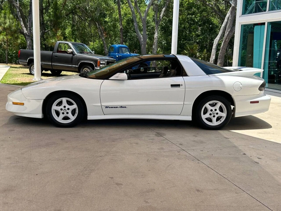 1995 Pontiac Firebird 4th Gen - Image 11 of 21