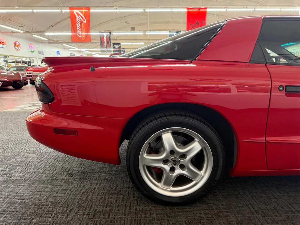 1995 Pontiac Firebird 4th Gen - Image 25 of 31