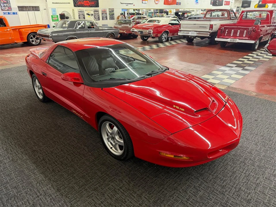1995 Pontiac Firebird 4th Gen - Image 9 of 31