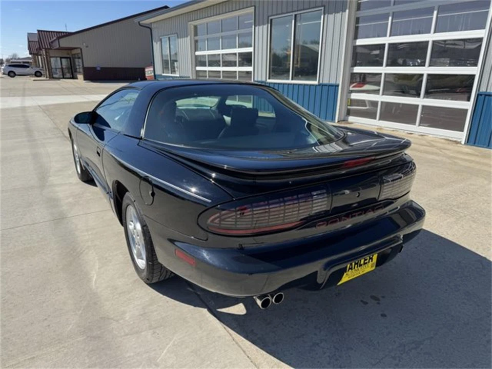 1995 Pontiac Firebird 4th Gen - Image 6 of 24