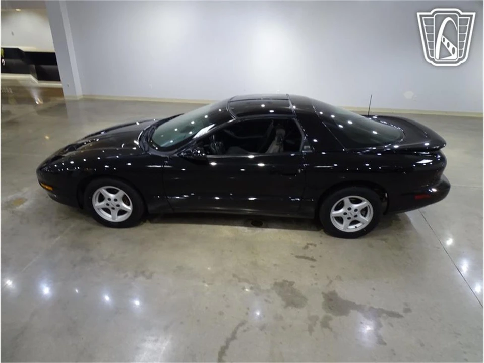 1995 Pontiac Firebird 4th Gen - Image 5 of 31
