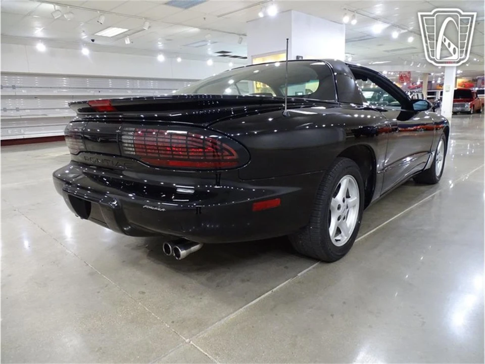 1995 Pontiac Firebird 4th Gen - Image 15 of 31
