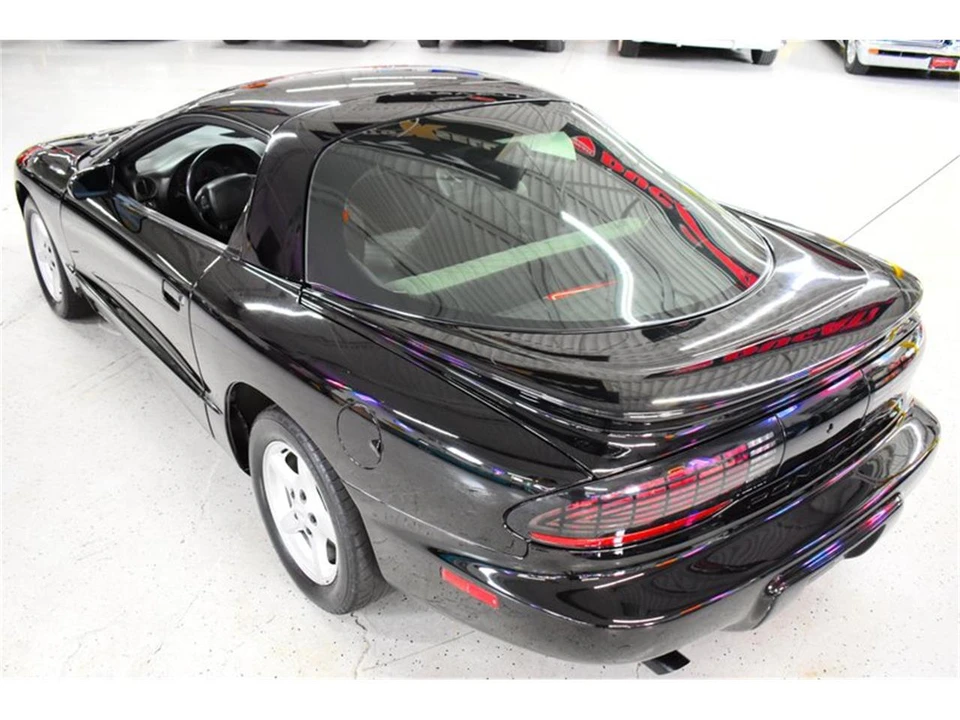 1995 Pontiac Firebird 4th Gen - Image 16 of 31