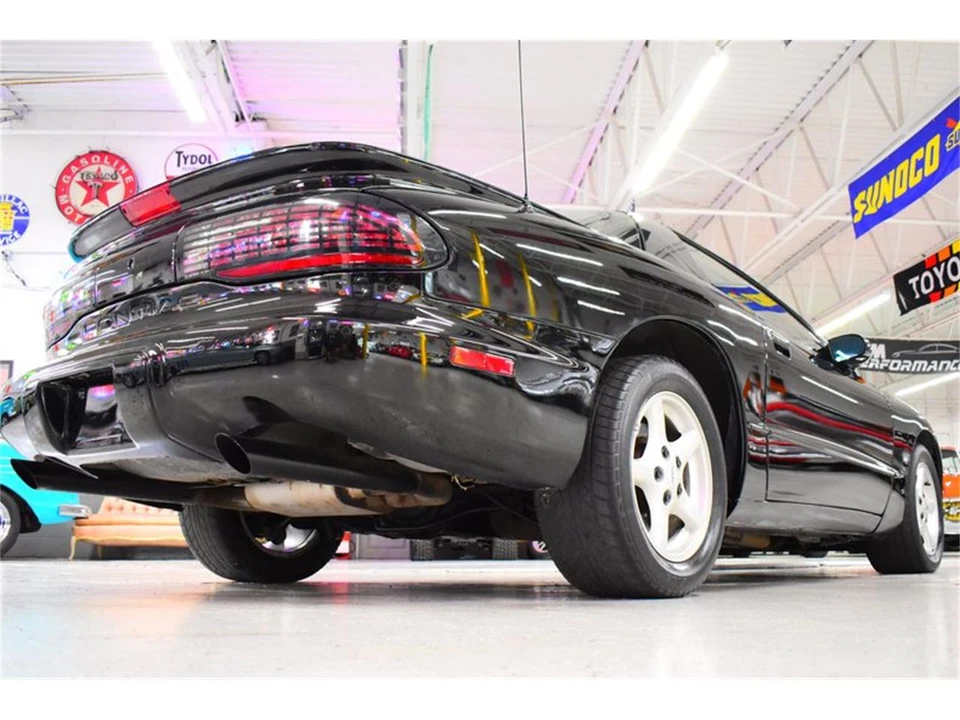 1995 Pontiac Firebird 4th Gen - Image 11 of 31