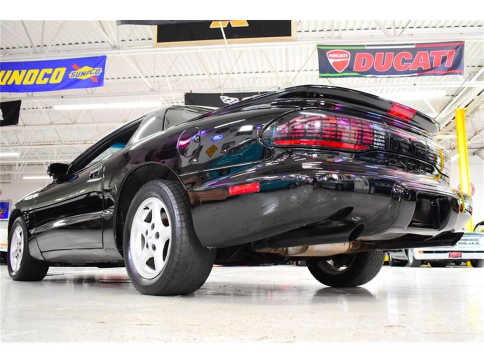 1995 Pontiac Firebird 4th Gen - Image 17 of 31