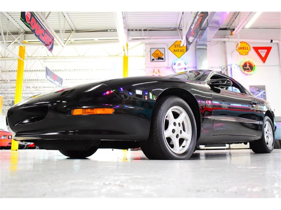 1995 Pontiac Firebird 4th Gen - Image 25 of 31